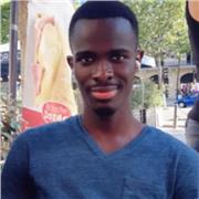 Étudiant offre cours Français aux élèves du primaire